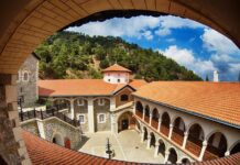 Самые красивые монастыри Кипра