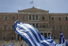 ТАСС: Греция лишилась российских туристов из-за поддержки Украины