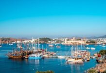 Бархатный сезон: в какие страны едут, чтобы продлить лето