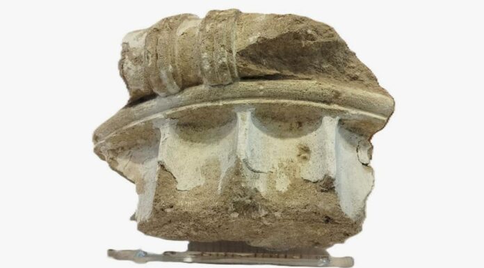 Греции вернули часть древней колонны, украденной в 1960-е годы