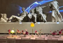 Британский музей вызвал гнев Греции вечеринкой в зале скульптур из Парфенона