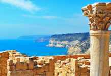 На Кипре нашли древний храм и уникальную гончарную мастерскую