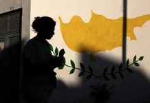 Кипр открыл визовые центры в городах России