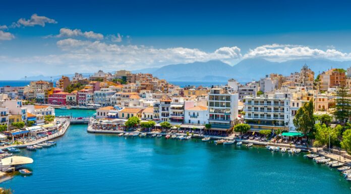 Почему туристам стоит съездить в Грецию вне пляжного сезона