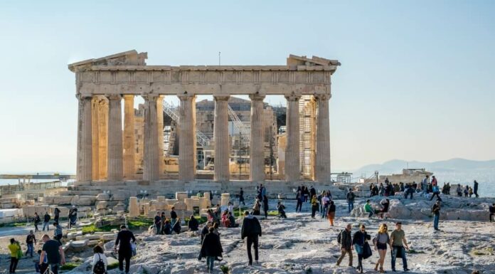 Греция вновь открывается для российских туристов