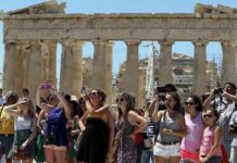 Туризм Греции продолжает уверенно расти