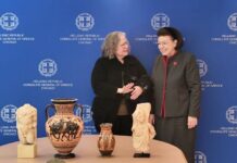 Греция вернула из США пять античных артефактов