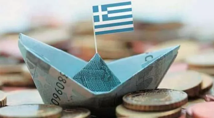 «Коммерсант»: спрос на визы в Грецию у российских туристов вырос на 82%