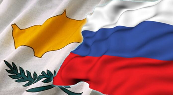 Кипр закрывает визовые центры в России