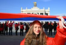 ВЦИОМ назвал процент жизнерадостных россиян