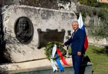 Российские дипломаты почтили память адмирала Ушакова на острове Корфу