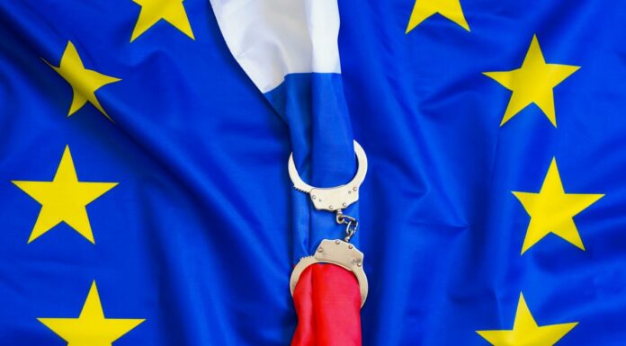 ЕС может изменить механизм введения санкций против России из-за Греции