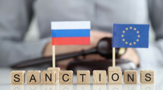 Politico: ЕС ослабил пакет санкций против РФ