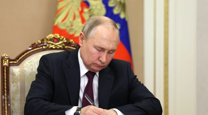 Путин сменил российского посла в Греции