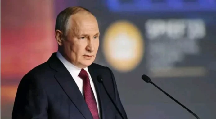 Опрос показал, сколько россиян доверяют Путину